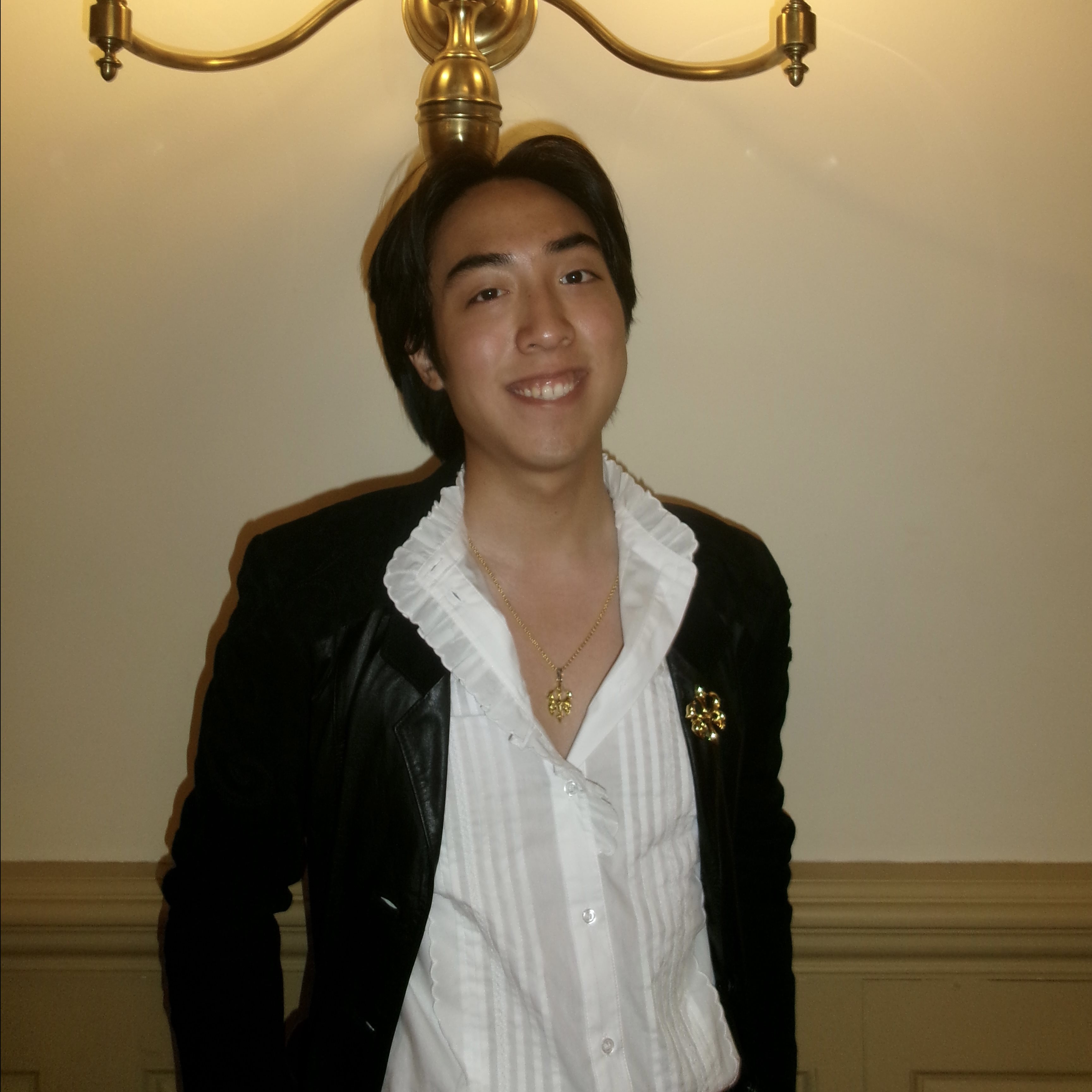 Portrait of Andy Guzman.